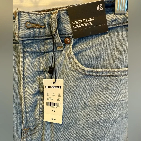 Express High Waisted Distressed Jeans - Picture 8 of 9